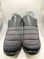 Republic Mercantile fur-lined winter sport boots in size 8.5, featuring warm fur interior and durable outdoor sole.