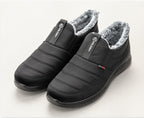 Republic Mercantile fur-lined winter sport boots in size 8.5, featuring warm fur lining and sturdy outdoor footwear design.