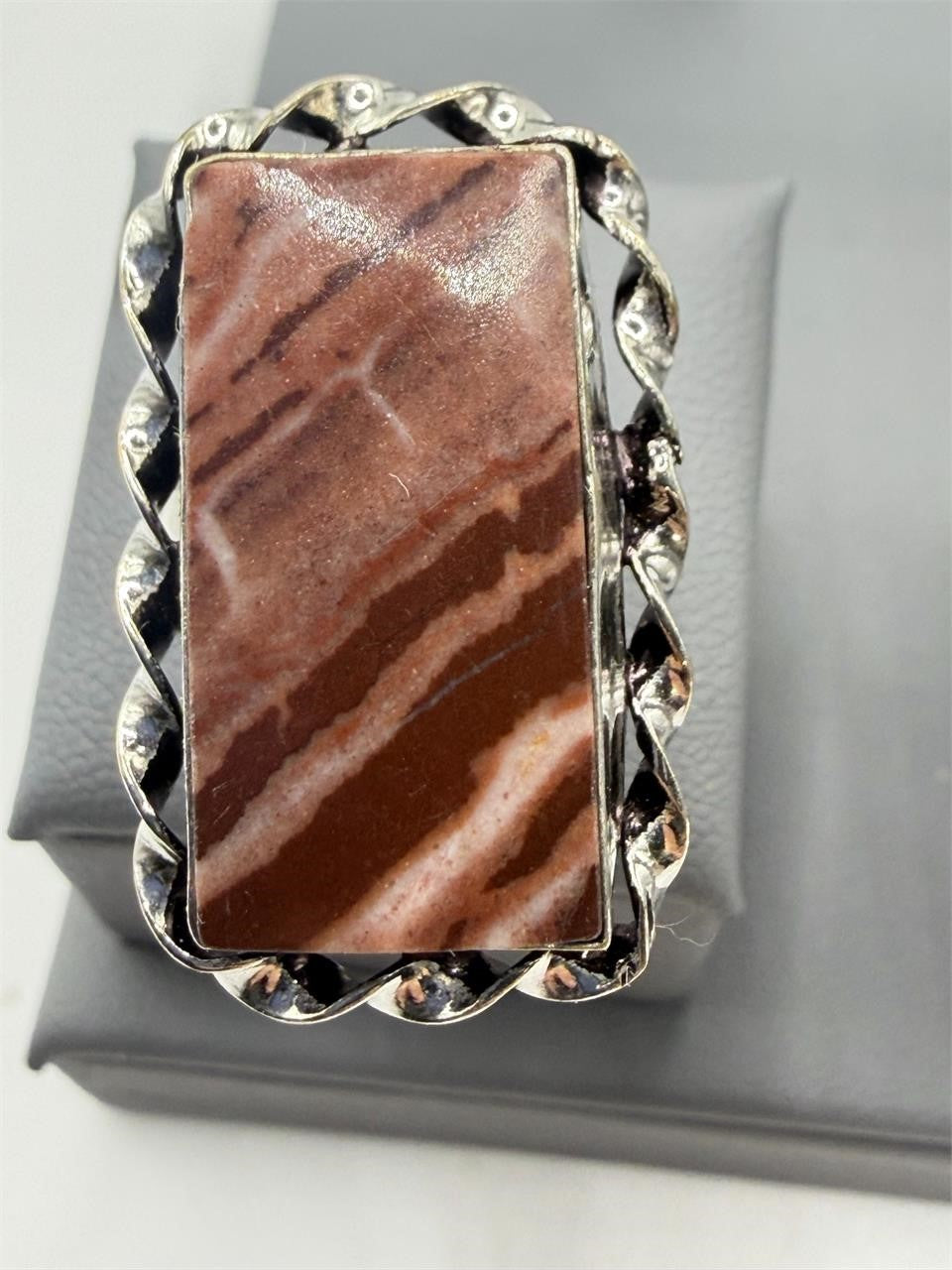 Ladies .925 sterling silver ring with a striped red jasper gemstone, size 6.5, featuring a stylish and unique design.