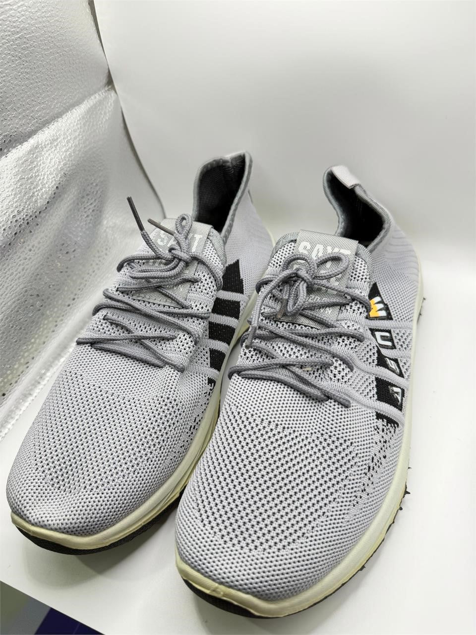Republic Mercantile running shoe sneakers in size 8-8.5, lightweight athletic footwear with breathable mesh and supportive sole.