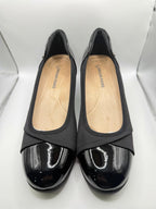 Black Dream Pairs chunky heel pumps in size 8.5, featuring a sleek design and comfortable platform for stylish everyday wear.