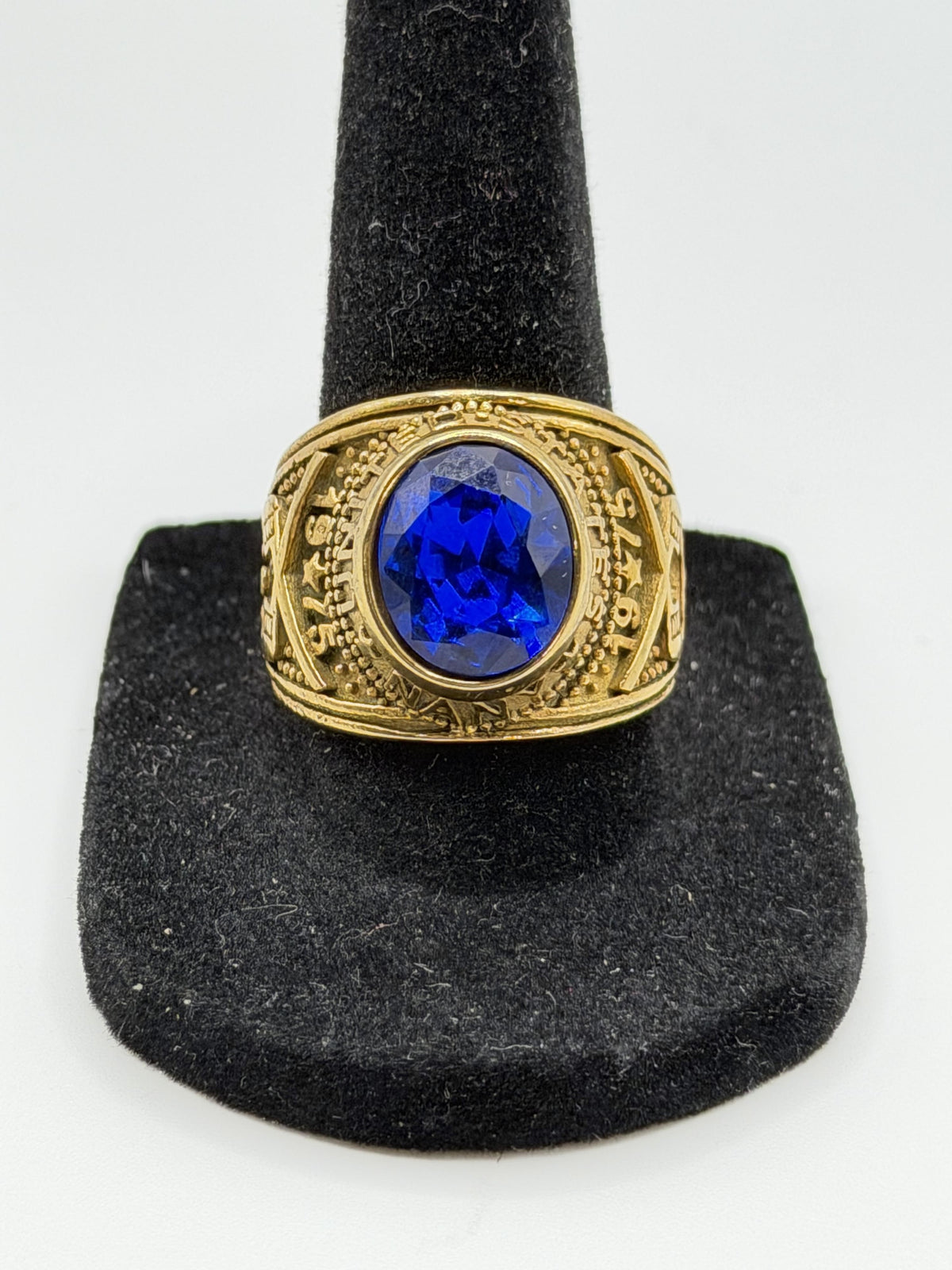 Men's US Navy Signet Ring in blue, size 9, by Republic Mercantile, featuring a detailed navy emblem and polished finish.