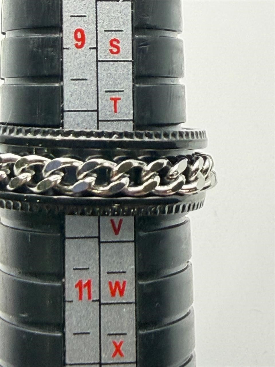 Men's silver chain-link ring on black band, size 10, with a sleek and modern design by Republic Mercantile.