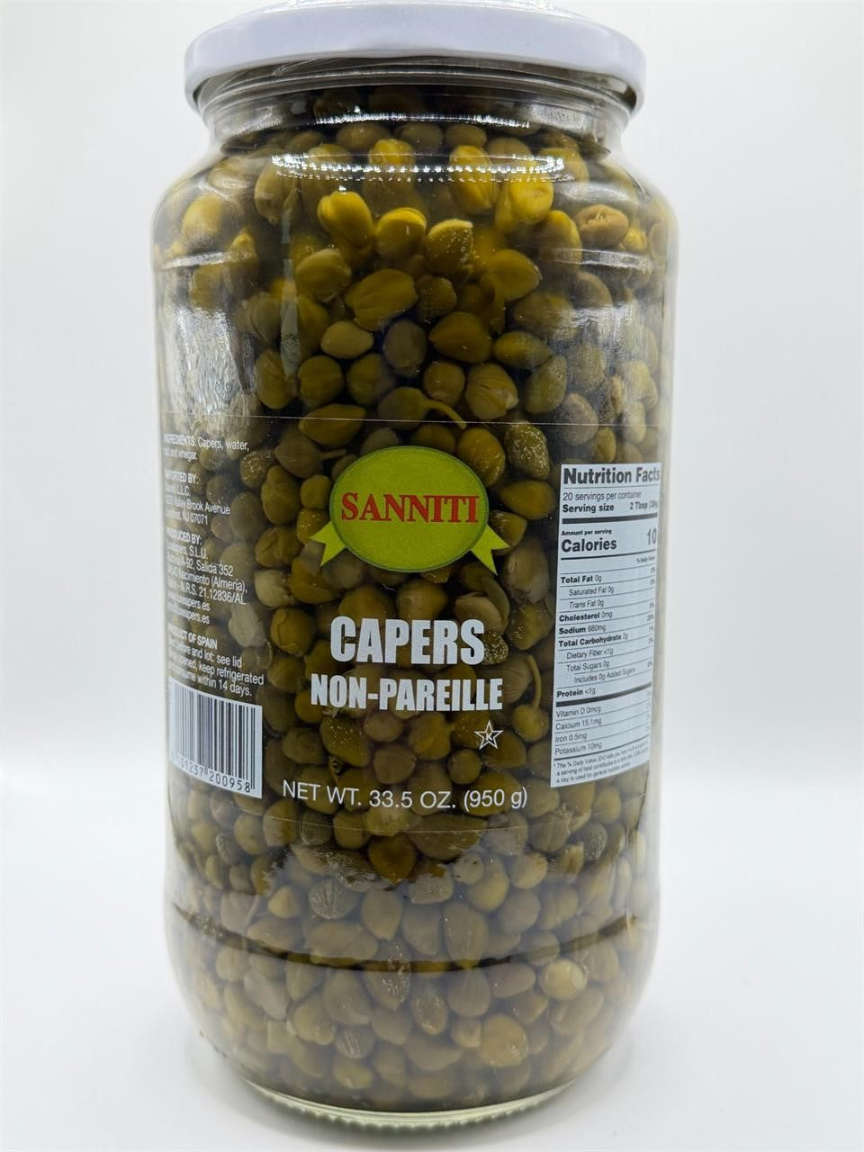 Sanniti 33.5 oz jar of capers with green, pickled caper buds in brine, ready for culinary use