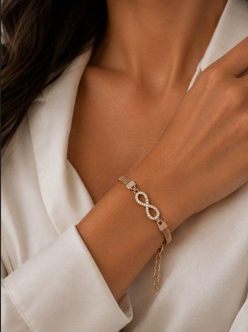 NEW Stunning Rose Gold Figure 8 Bracelet with CZ