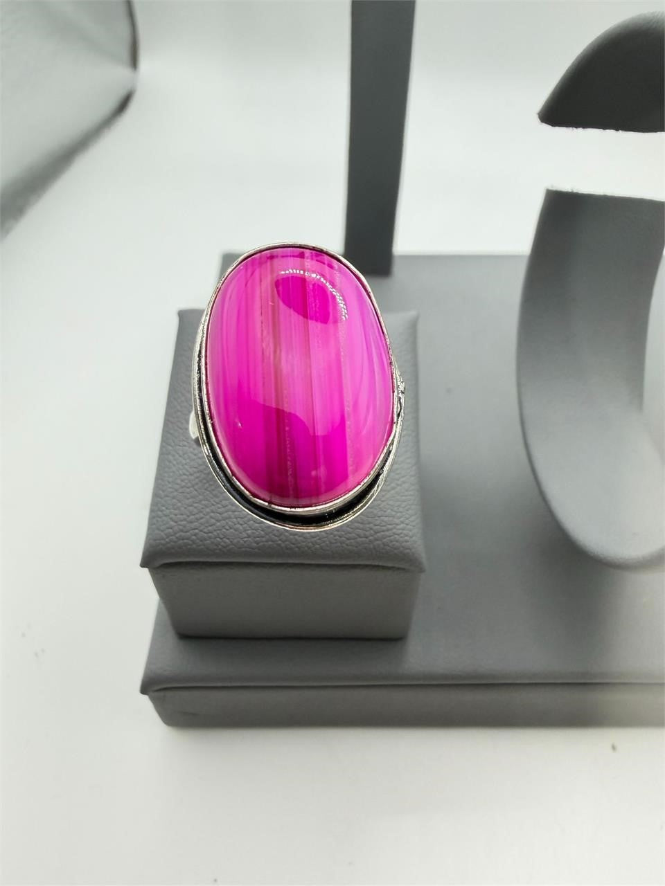 Sterling silver pink dyed oval agate stone ring, size 9.5, from Republic Mercantile, featuring a polished and elegant gemstone design.
