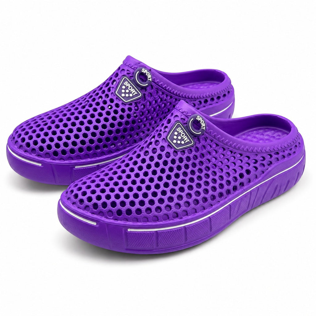 Women's Republic Mercantile sport water clogs in size 6, featuring a slip-on design and breathable water-friendly material.