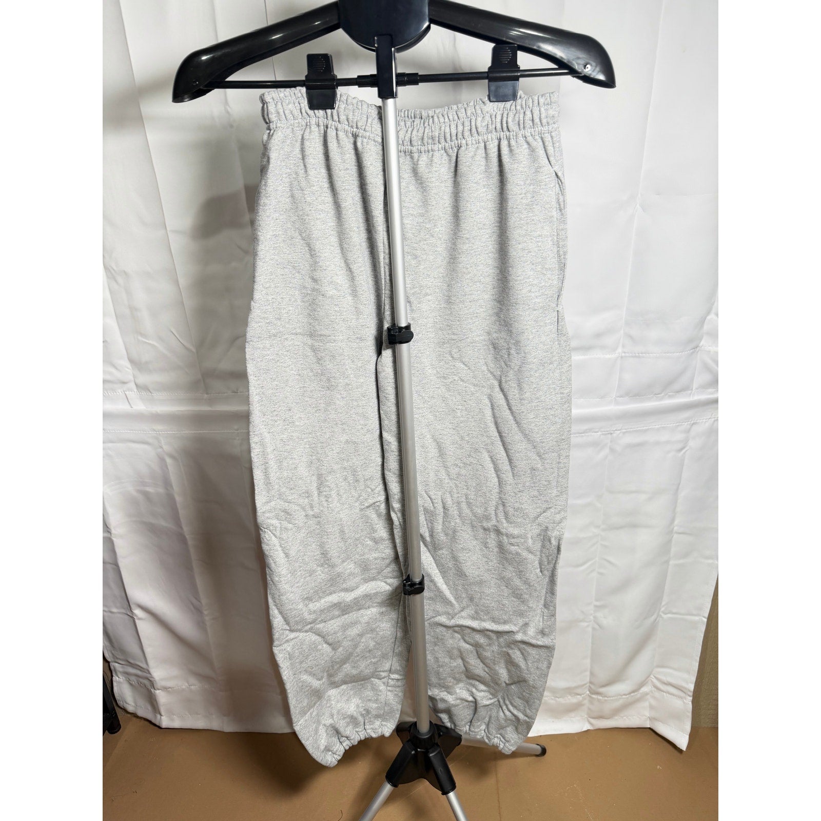 Gildan Gray Sweatpants Joggers Size: Small