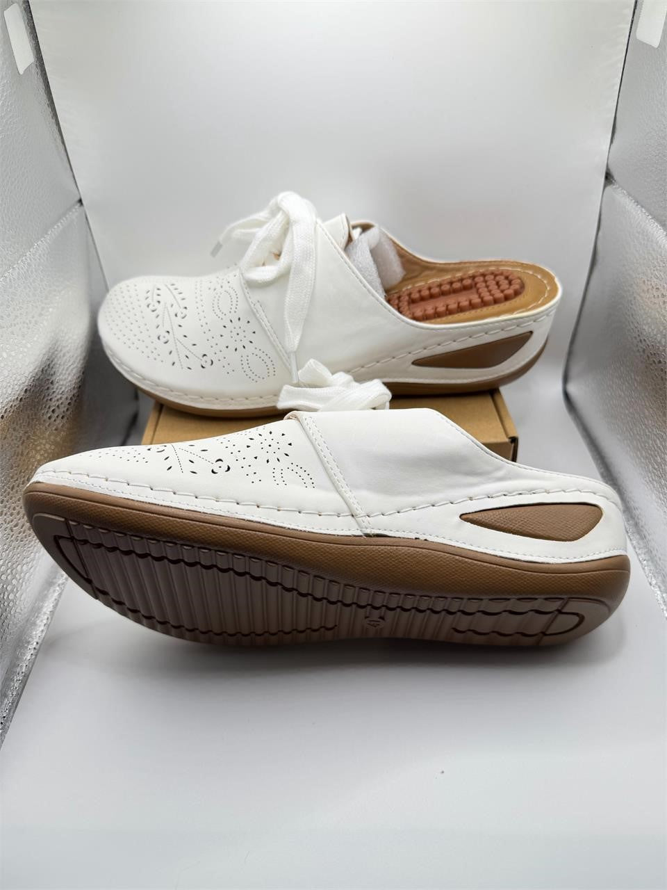 NEW Ecetana White Wedge Mule Sandals Size: 9.5