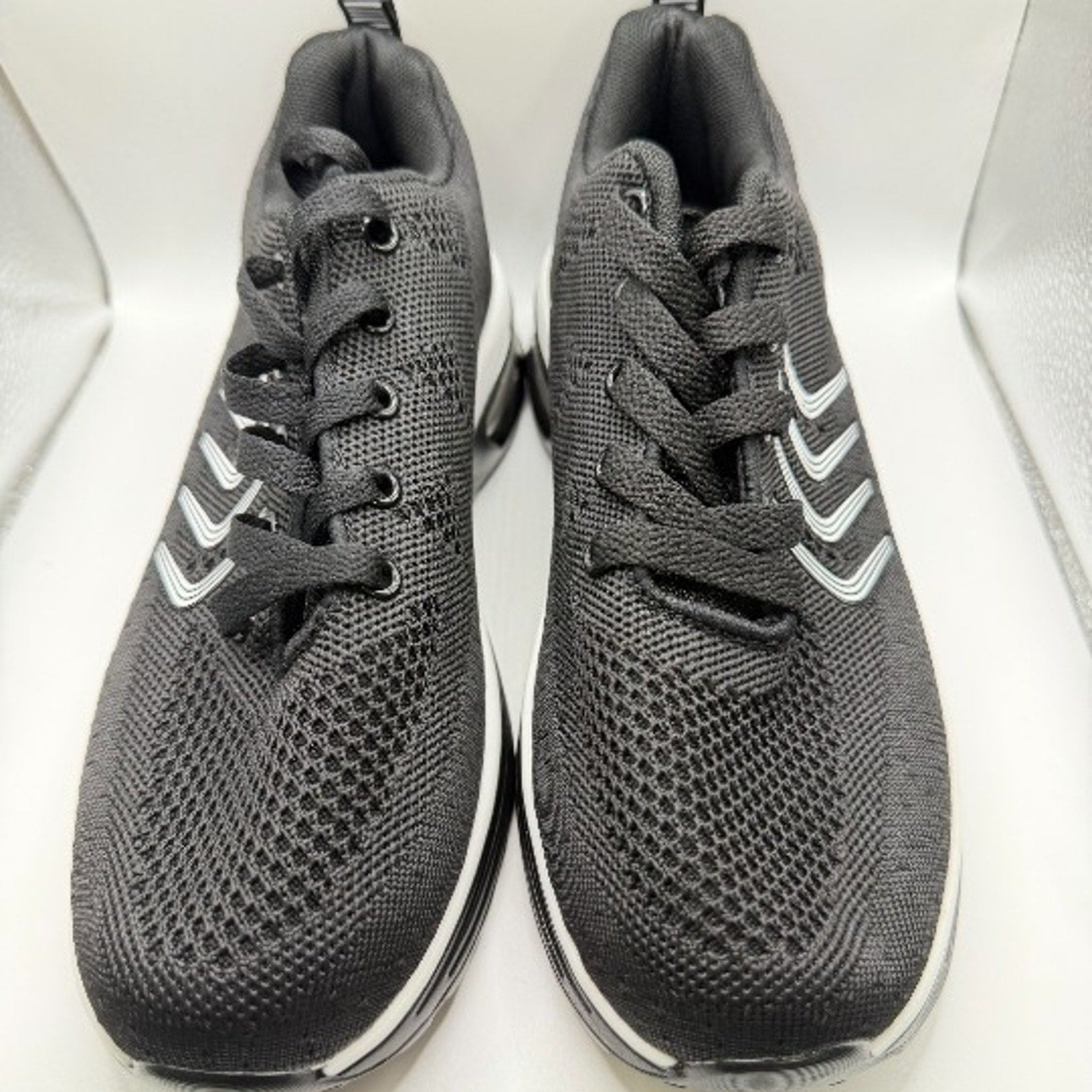 Women's Black Athletic Shoes Size: 8.5