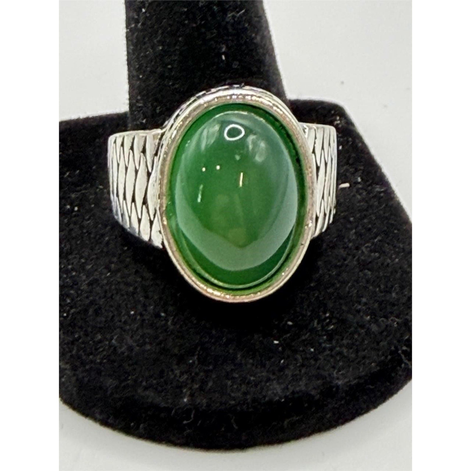 NEW Men's Ring Green Stone Silvery Band Size: 11