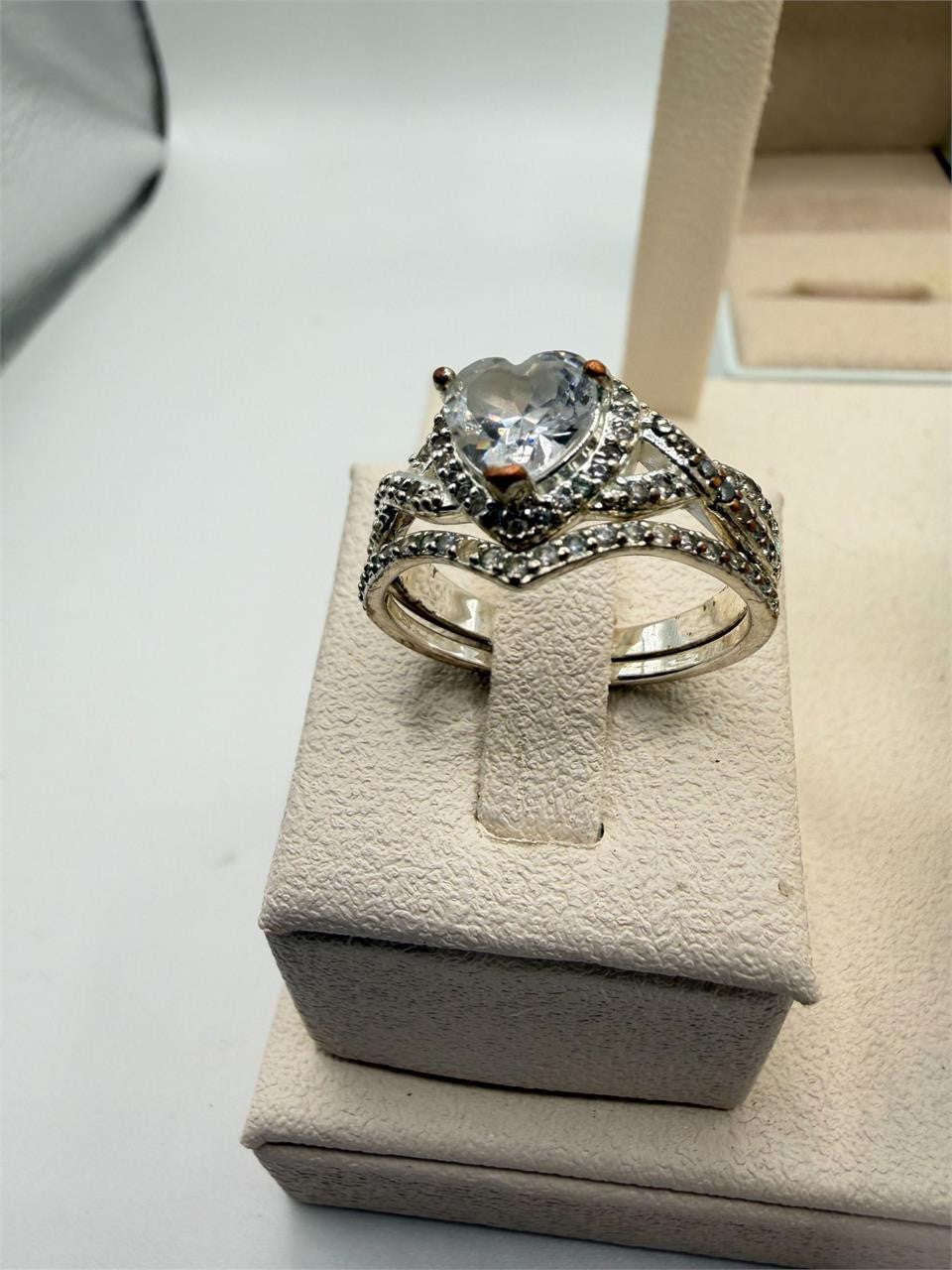 APSVO 1 ct+ heart-shaped cubic zirconia double band wedding set in size 9, featuring sparkling silver-tone jewelry by Republic Mercantile.