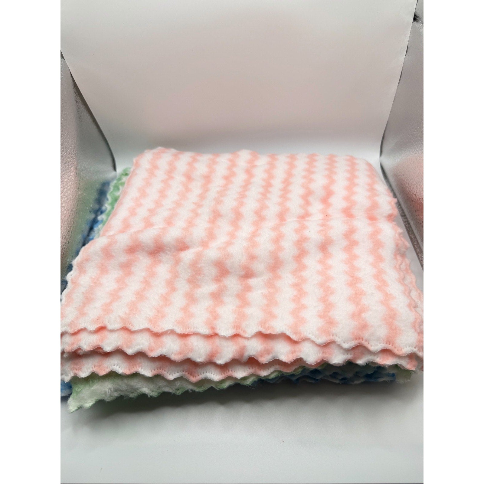 Set of three Choicy microfiber cleaning cloths, 10 towels each, for versatile household and surface cleaning.
