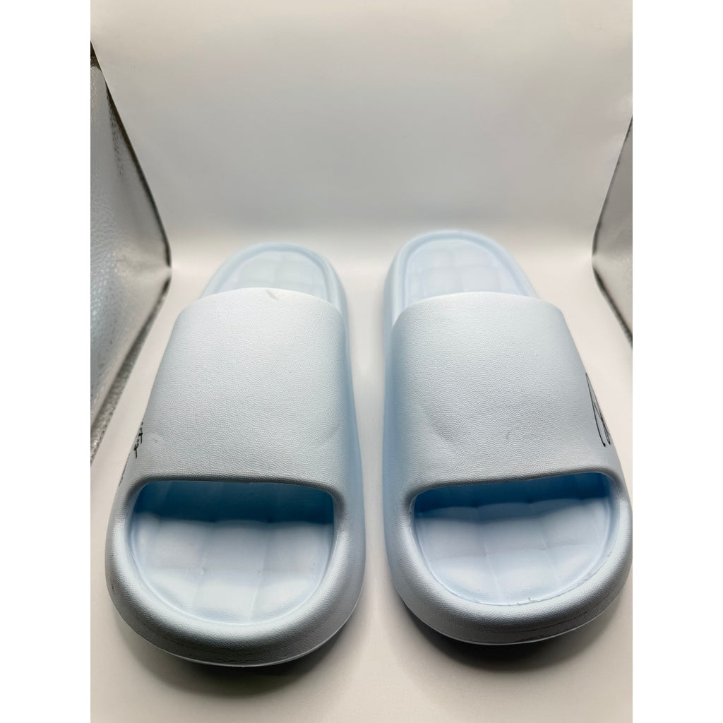 Light blue Vepco Reality women's cushioned slides in size 8, featuring comfortable straps and a textured sole.